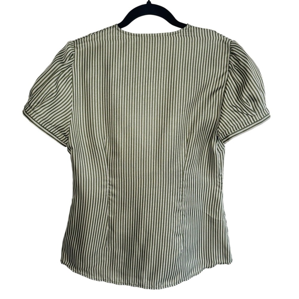 BCBGMAXAZRIA 100% Silk Striped Blouse Patina Green‎ Ruffle V-Neck Small NWT Flaw - Picture 9 of 16